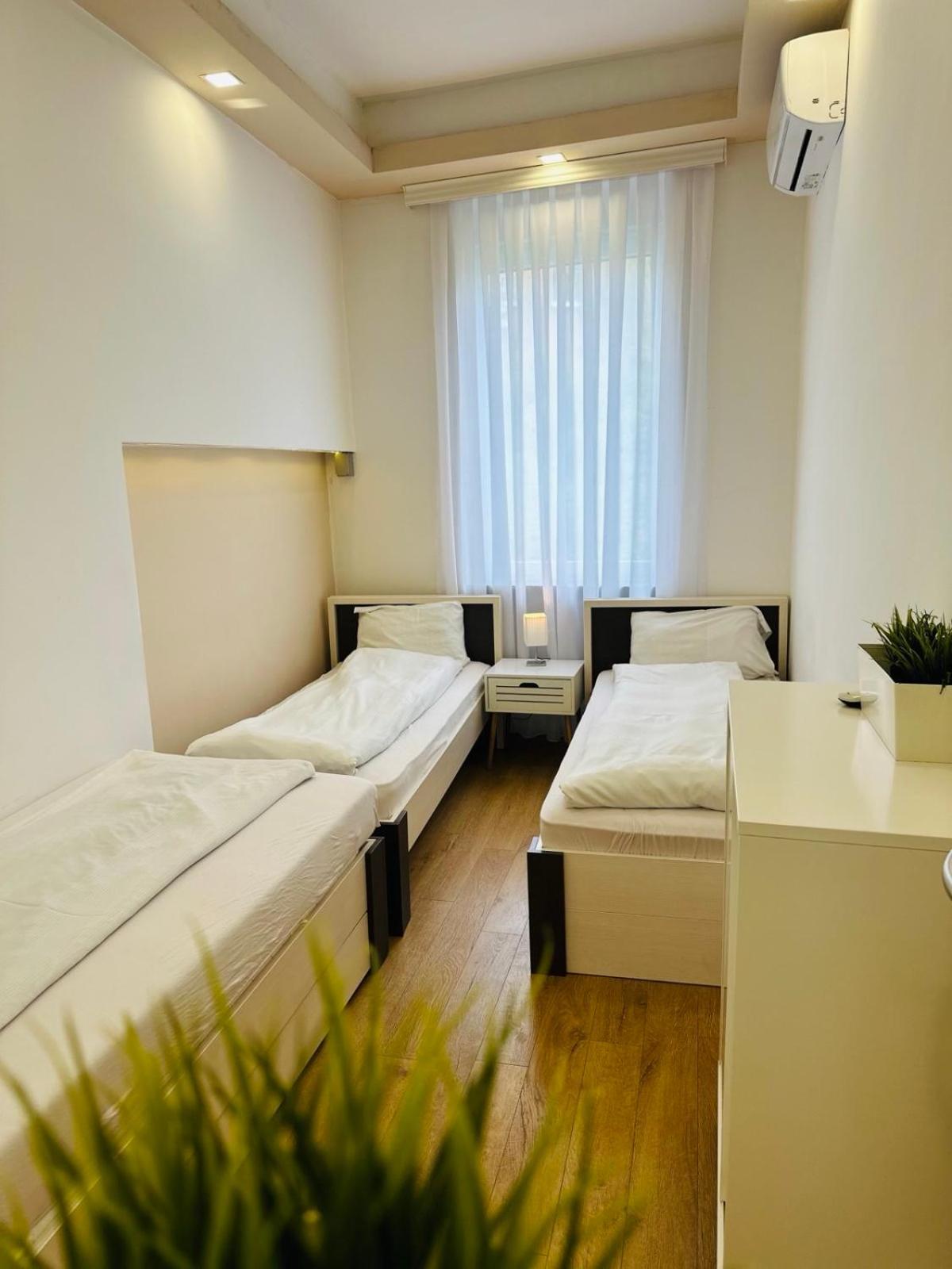Saraj-bosna Free Public Parking Apartment